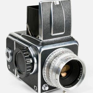 Retrouvez le mode d'emploi du Hasselblad 1600F. Découvrez les fonctionnalités, réglages, et conseils pour maîtriser cet appareil photo professionnel.