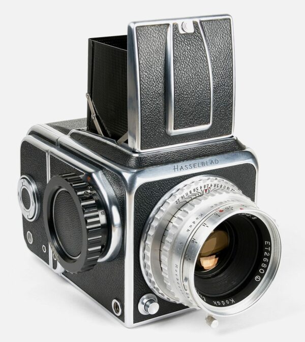Retrouvez le mode d'emploi du Hasselblad 1600F. Découvrez les fonctionnalités, réglages, et conseils pour maîtriser cet appareil photo professionnel.