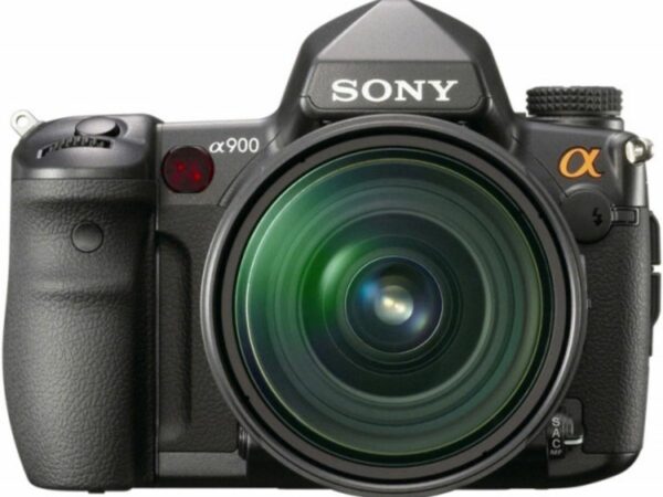 Retrouvez le mode d’emploi du Nikon ALPHA-900. Découvrez les fonctionnalités, réglages, et conseils pour maîtriser cet appareil photo professionnel.