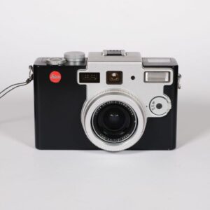 Retrouvez le mode d'emploi du Leica DIGILUX-1. Découvrez les fonctionnalités, réglages, et conseils pour maîtriser cet appareil photo professionnel.