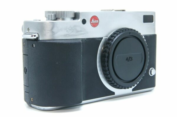 Retrouvez le mode d'emploi du Leica DIGILUX-3. Découvrez les fonctionnalités, réglages, et conseils pour maîtriser cet appareil photo professionnel.