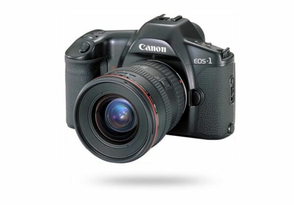 Retrouvez le mode d'emploi du Canon EOS-1. Découvrez les fonctionnalités, réglages, et conseils pour maîtriser cet appareil photo professionnel.