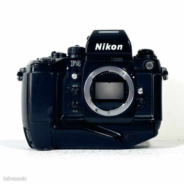 Retrouvez le mode d’emploi du Nikon F4S. Découvrez les fonctionnalités, réglages, et conseils pour maîtriser cet appareil photo professionnel.