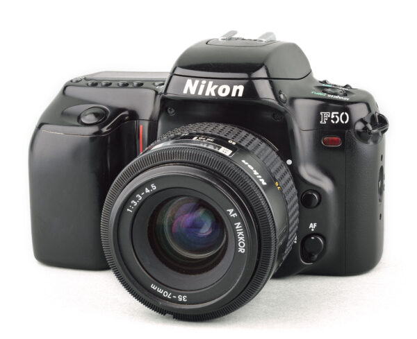 Retrouvez le mode d’emploi du Nikon F50. Découvrez les fonctionnalités, réglages, et conseils pour maîtriser cet appareil photo professionnel.