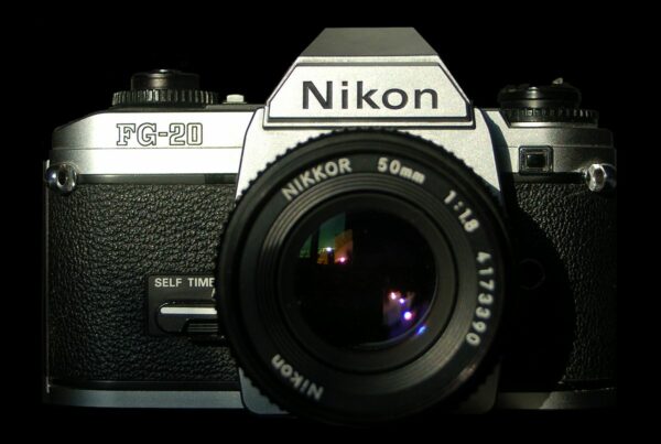 Retrouvez le mode d’emploi du Nikon FG20. Découvrez les fonctionnalités, réglages, et conseils pour maîtriser cet appareil photo professionnel.