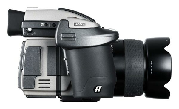Retrouvez le mode d'emploi du Hasselblad H2D. Découvrez les fonctionnalités, réglages, et conseils pour maîtriser cet appareil photo professionnel.
