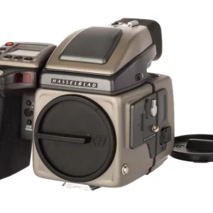 Retrouvez le mode d'emploi du Hasselblad H2F. Découvrez les fonctionnalités, réglages, et conseils pour maîtriser cet appareil photo professionnel.