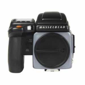 Retrouvez le mode d'emploi du Hasselblad H6X. Découvrez les fonctionnalités, réglages, et conseils pour maîtriser cet appareil photo professionnel.