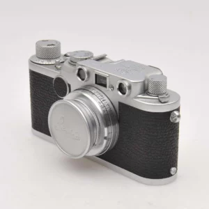 Retrouvez le mode d'emploi du Leica IIF. Découvrez les fonctionnalités, réglages, et conseils pour maîtriser cet appareil photo professionnel.
