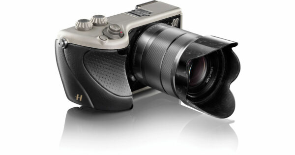 Retrouvez le mode d'emploi du Hasselblad LUNAR. Découvrez les fonctionnalités, réglages, et conseils pour maîtriser cet appareil photo professionnel.