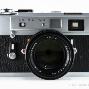 Retrouvez le mode d'emploi du Leica M5. Découvrez les fonctionnalités, réglages, et conseils pour maîtriser cet appareil photo professionnel.