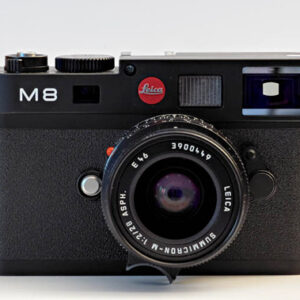 Retrouvez le mode d'emploi du Leica M8. Découvrez les fonctionnalités, réglages, et conseils pour maîtriser cet appareil photo professionnel.