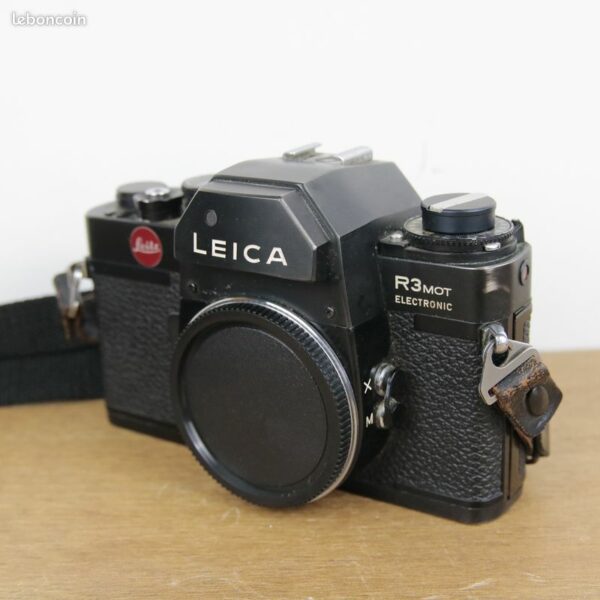 Retrouvez le mode d’emploi du Leica R3-MOT. Découvrez les fonctionnalités, réglages, et conseils pour maîtriser cet appareil photo professionnel.